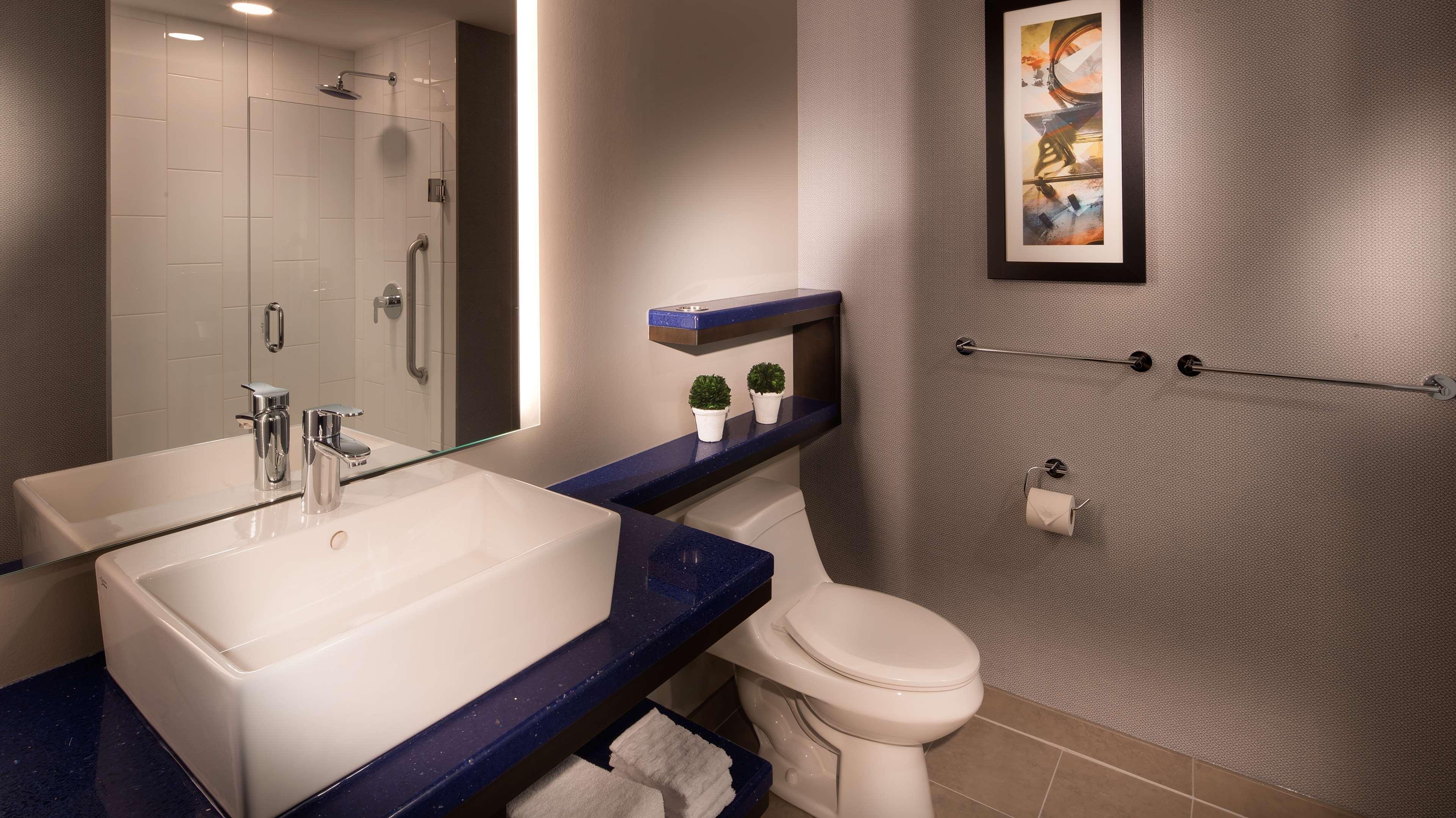 GLō Best Western Kanata Ottawa West Bagian luar foto