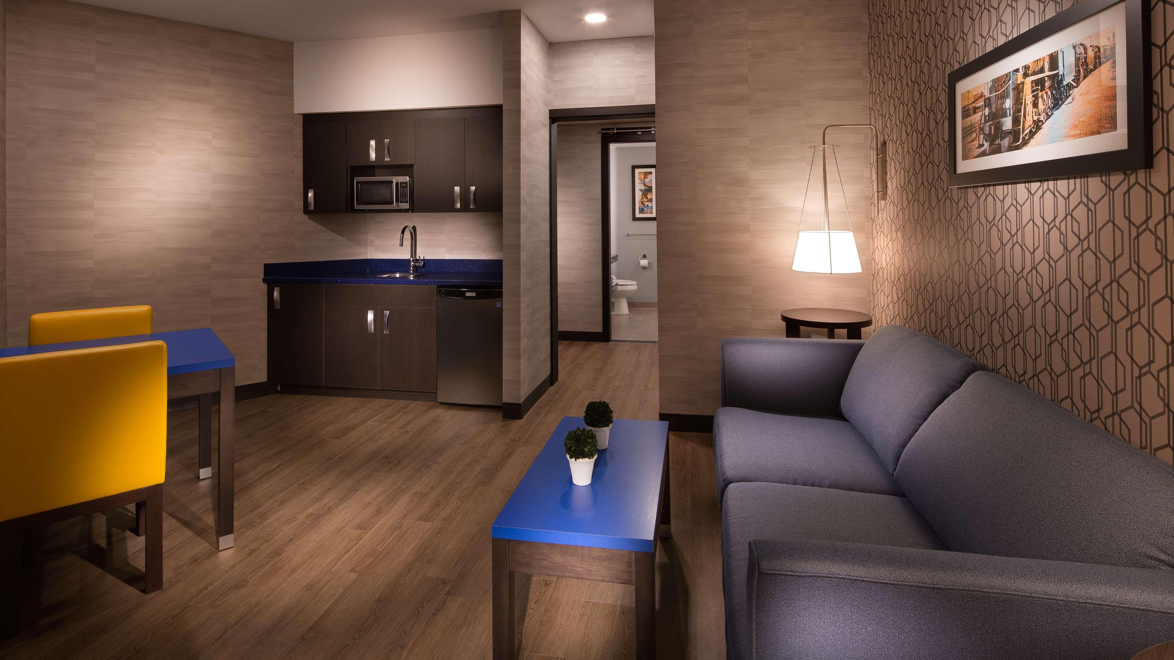GLō Best Western Kanata Ottawa West Bagian luar foto