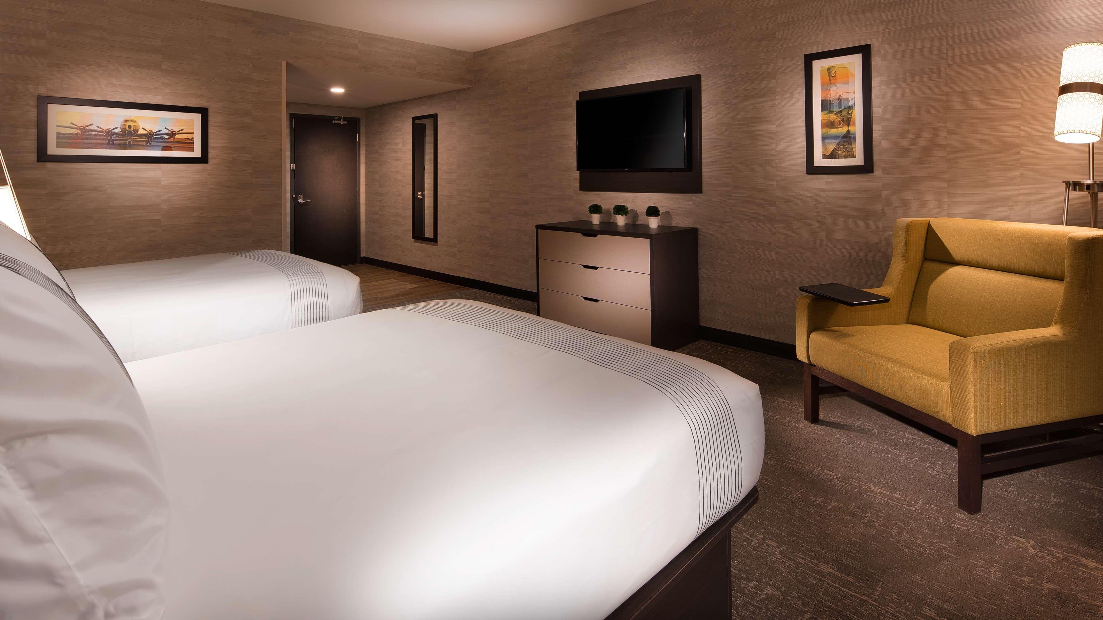 GLō Best Western Kanata Ottawa West Bagian luar foto