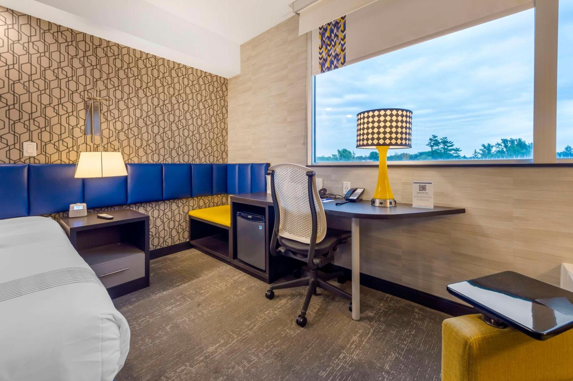 GLō Best Western Kanata Ottawa West Bagian luar foto